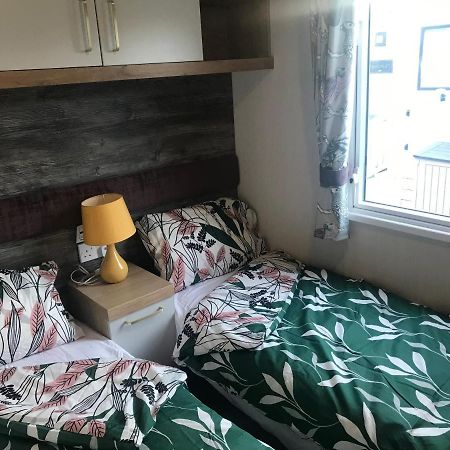 Flamingo Land Private Caravan - No 8 Cedarwood Hotel Kirby Misperton Buitenkant foto